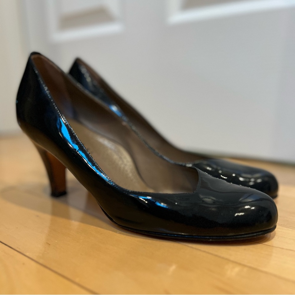 Anyi Lu Emily patent leather heel with tortoise shell heel detail. Size 41 (10)